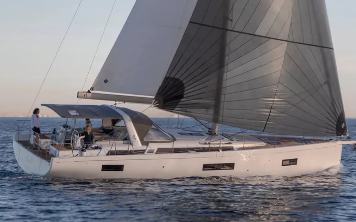 Oceanis Yacht 54